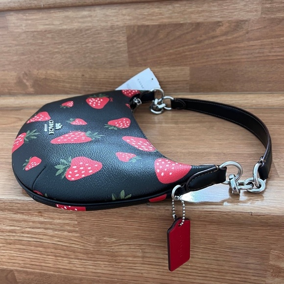 NWT COACH Payton Hobo Shoulder Bag CH330 in Coated Canvas Wild Strawberry Print - Picture 3 of 13